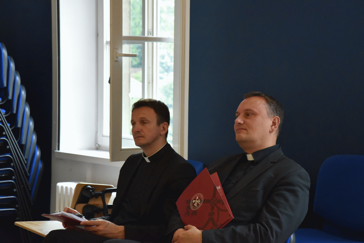 Abp Angelo Vincenzo Zani - sekretarz Kongregacji ds. Edukacji Katolickiej przewodniczył obradom na UPJPII - 1