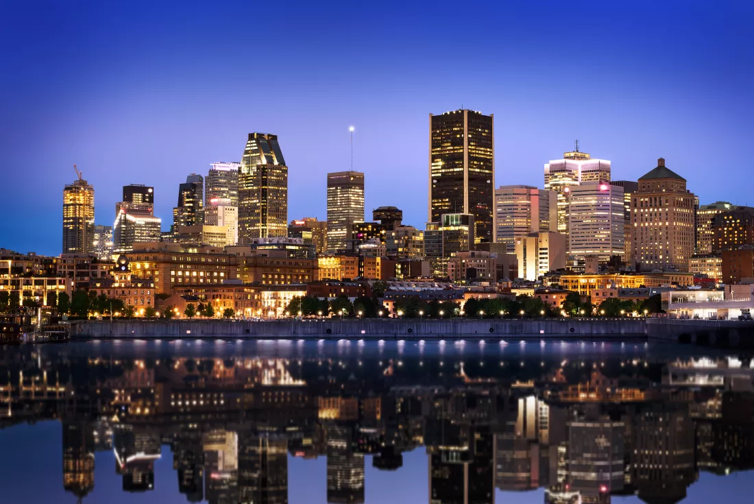 montreal-skyline-early-morning-from-mont-royal-park-canada