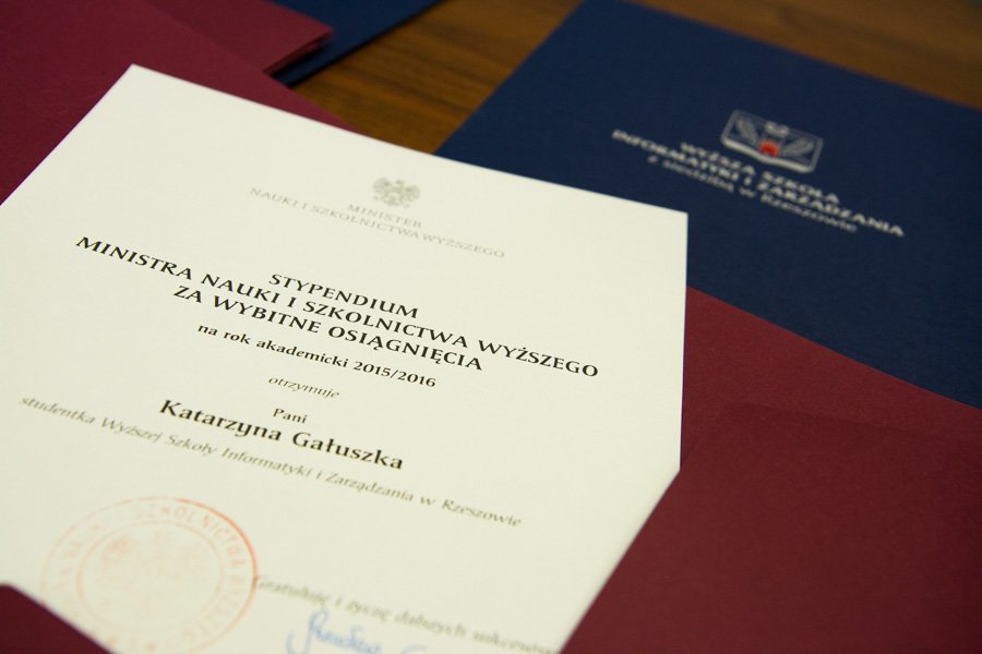 Stypendia ministra za wybitne osiągnięcia w roku akademickim 2015-2016 wręczone 5