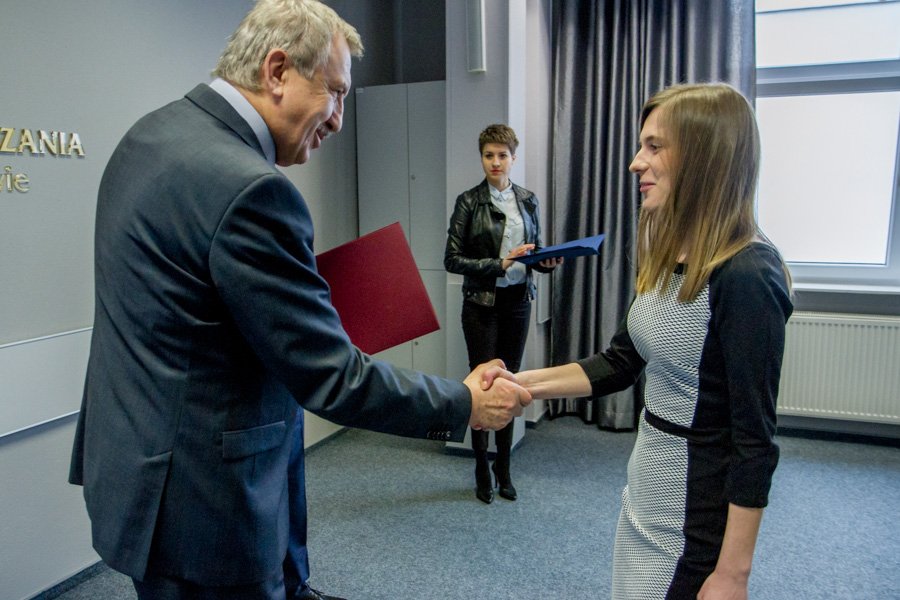 Stypendia ministra za wybitne osiągnięcia w roku akademickim 2015-2016 wręczone 18