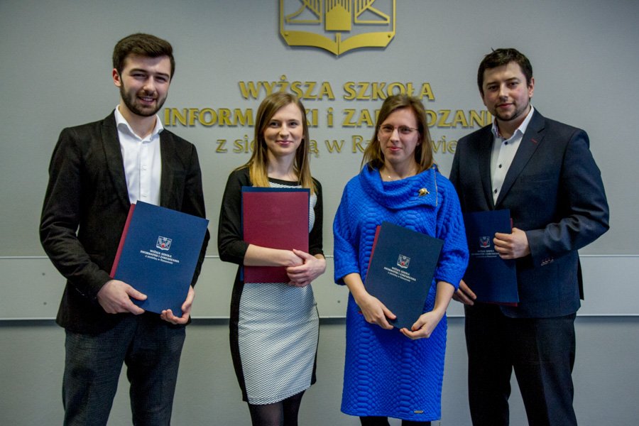 Stypendia ministra za wybitne osiągnięcia w roku akademickim 2015-2016 wręczone 42